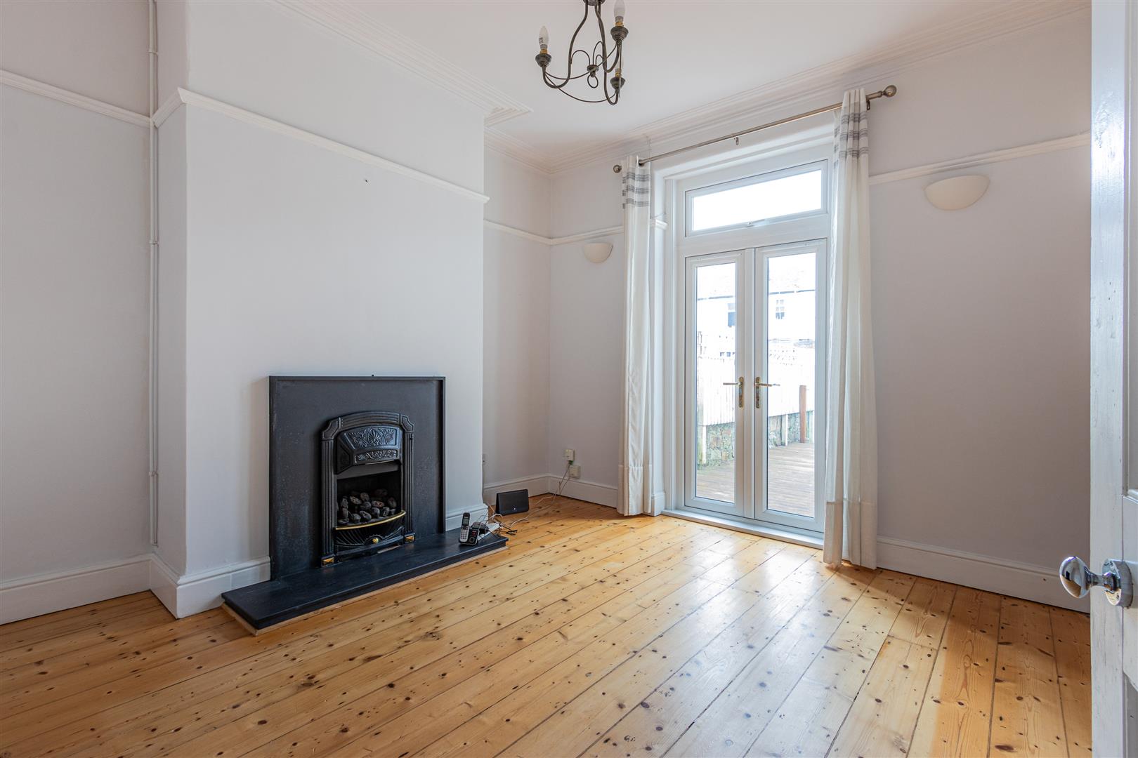 DERI ROAD, PENYLAN, CARDIFF Jeffrey Ross Estate Agents